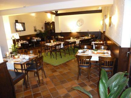 Hotel Mitte Alte Suesswarenfabrik Райнбах Екстериор снимка