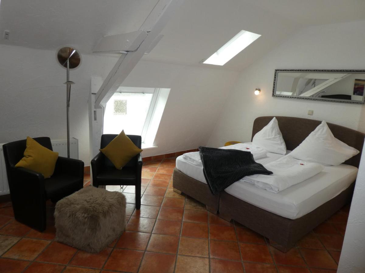 Hotel Mitte Alte Suesswarenfabrik Райнбах Екстериор снимка